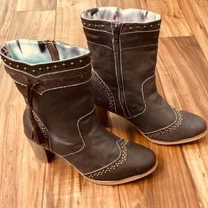 Dingo Sassie Tassel Studded Block Heel Brown Cowboy Boots Sise 8M
